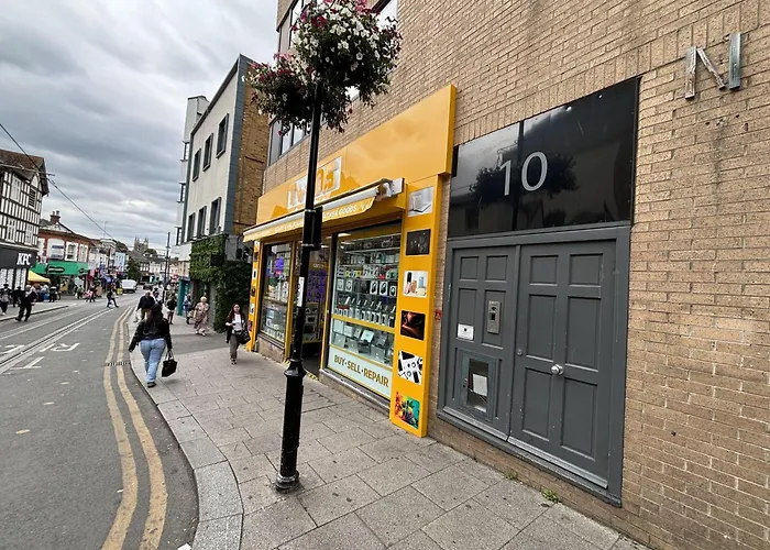 Inviting Studio Apartment - Central Croydon London